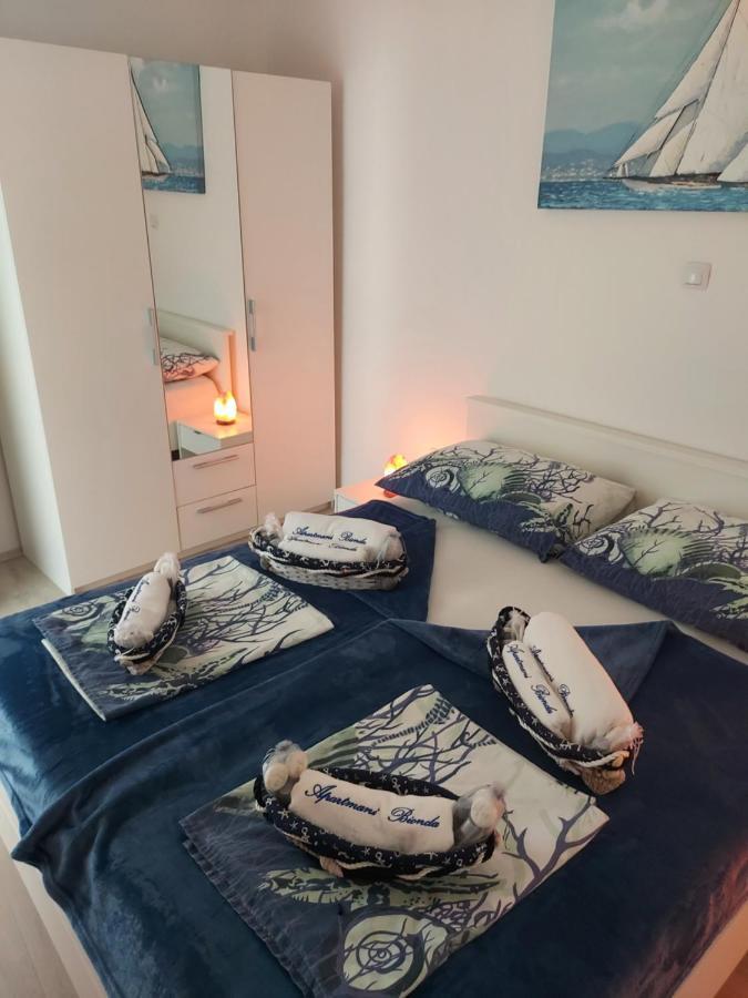 Apartmant Bionda Novi Vinodolski, Cozy And Nice Apartment For 4 People In The City Center Zewnętrze zdjęcie