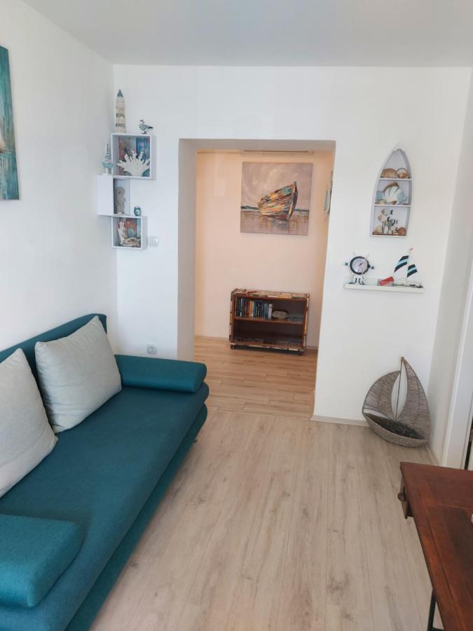 Apartmant Bionda Novi Vinodolski, Cozy And Nice Apartment For 4 People In The City Center Zewnętrze zdjęcie